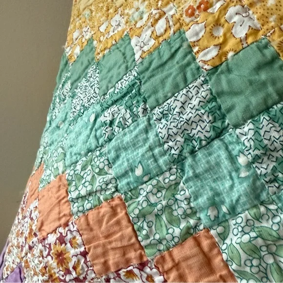 1930s Hand-stitched Diamond Quilt‎ - Picture 7 of 11
